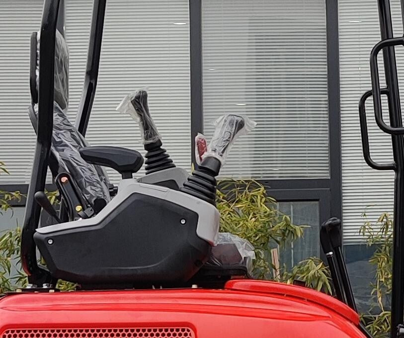 2026 2 Ton New Mini Excavator EPA certified USA KUBOTA Diesel D902 Small Digger