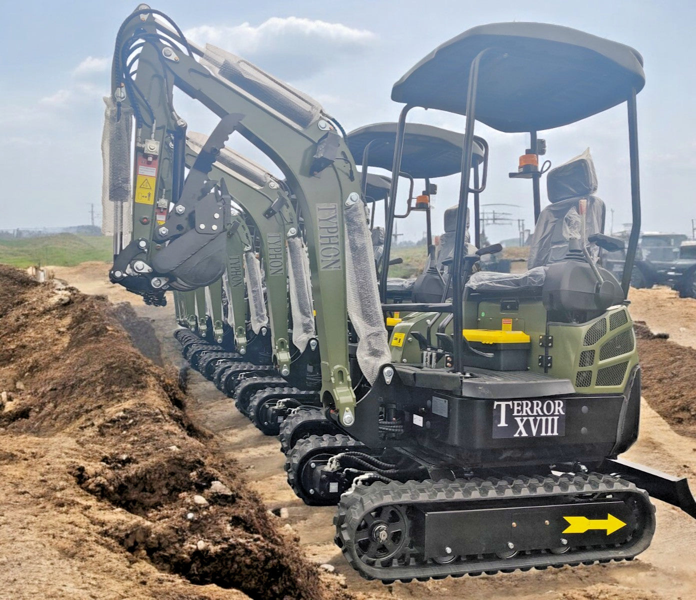 KUBOTA D902 Diesel 4,000 lbs TERROR XVIII Mini Hydraulic Excavator USA STOCK